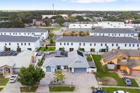 House in Kissimmee, Florida 3 bedrooms, 153.1 sq.m. № 1877242 - photo 8