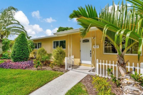 Casa en venta en Pompano Beach, Florida, 3 dormitorios, 152.55 m2 № 2243450 - foto 2