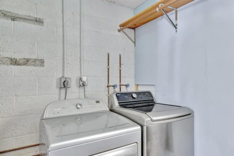 Casa en venta en Pompano Beach, Florida, 3 dormitorios, 152.55 m2 № 2243450 - foto 19