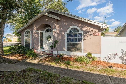 House in Winter Springs, Florida 2 bedrooms, 102.66 sq.m. № 1853528 - photo 1