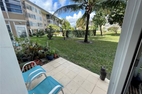 Condominio en alquiler en Lauderdale Lakes, Florida, 2 dormitorios, 94.85 m2 № 1956494 - foto 18