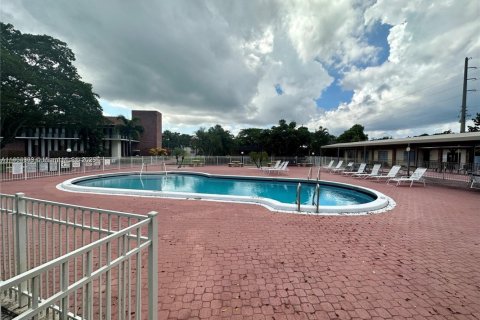 Condominio en alquiler en Lauderdale Lakes, Florida, 2 dormitorios, 94.85 m2 № 1956494 - foto 27