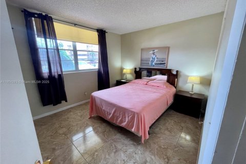 Condominio en alquiler en Lauderdale Lakes, Florida, 2 dormitorios, 94.85 m2 № 1956494 - foto 9