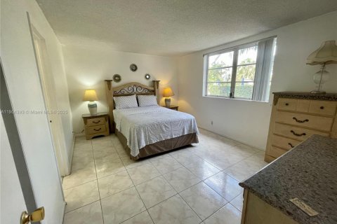 Condominio en alquiler en Lauderdale Lakes, Florida, 2 dormitorios, 94.85 m2 № 1956494 - foto 12