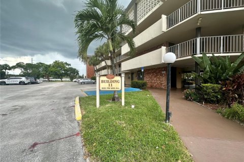 Condominio en alquiler en Lauderdale Lakes, Florida, 2 dormitorios, 94.85 m2 № 1956494 - foto 22