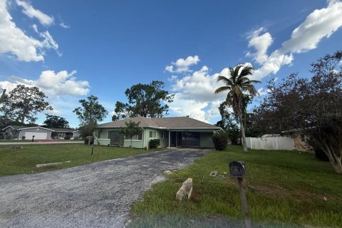House in Fort Myers, Florida 3 bedrooms, 126.72 sq.m. № 1838416 - photo 1