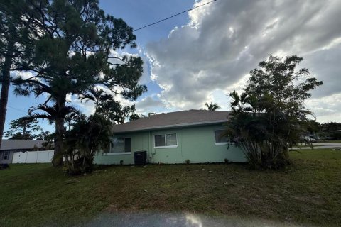 House in Fort Myers, Florida 3 bedrooms, 126.72 sq.m. № 1838416 - photo 21