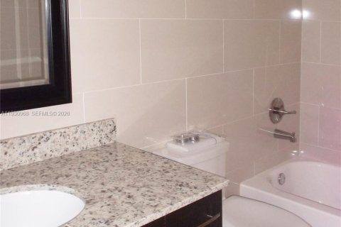 Condominio en venta en Miami, Florida, 2 dormitorios, 86.58 m2 № 2008287 - foto 15