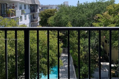 Condominio en venta en Miami, Florida, 2 dormitorios, 86.58 m2 № 2008287 - foto 25