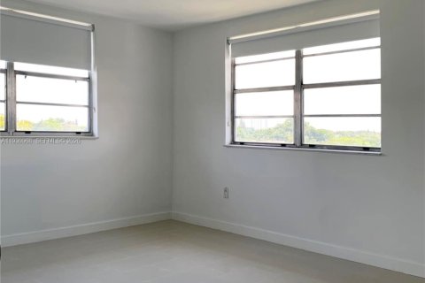 Condominio en venta en Miami, Florida, 2 dormitorios, 86.58 m2 № 2008287 - foto 11