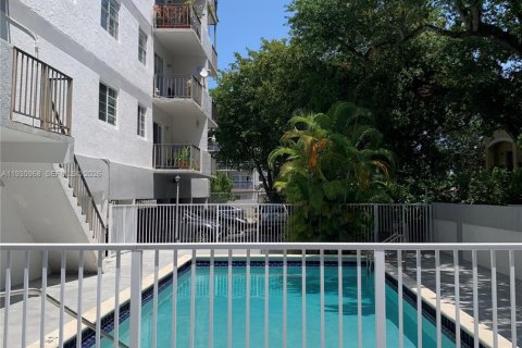 Condominio en venta en Miami, Florida, 2 dormitorios, 86.58 m2 № 2008287 - foto 27