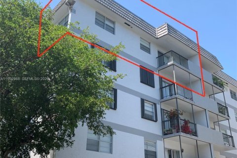 Condominio en venta en Miami, Florida, 2 dormitorios, 86.58 m2 № 2008287 - foto 2