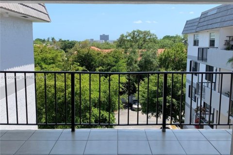 Condominio en venta en Miami, Florida, 2 dormitorios, 86.58 m2 № 2008287 - foto 26