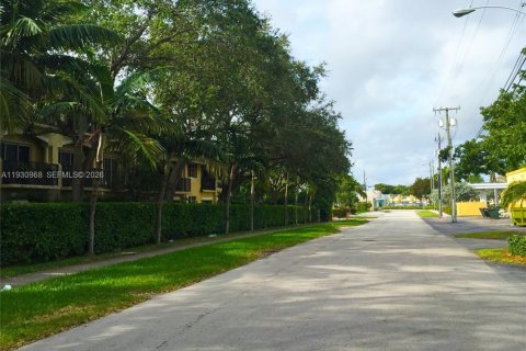 Condominio en venta en Miami, Florida, 2 dormitorios, 86.58 m2 № 2008287 - foto 5