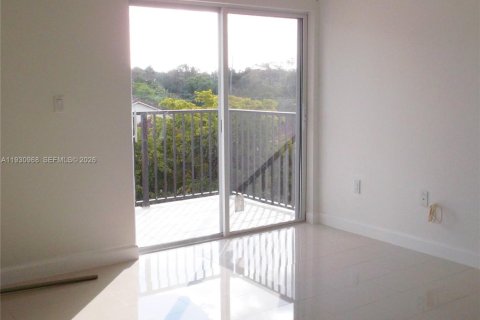 Condominio en venta en Miami, Florida, 2 dormitorios, 86.58 m2 № 2008287 - foto 4