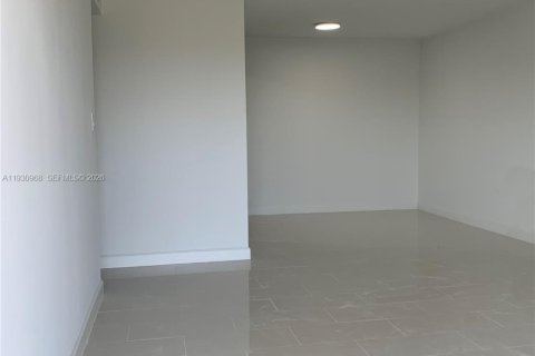 Condominio en venta en Miami, Florida, 2 dormitorios, 86.58 m2 № 2008287 - foto 17