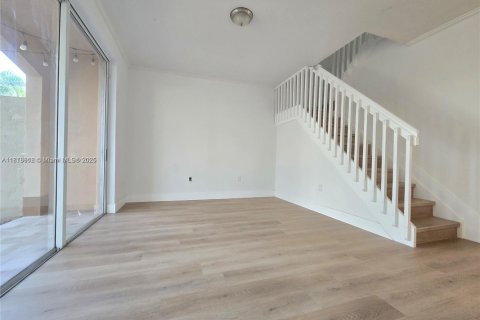 Townhouse in Sunrise, Florida 3 bedrooms, 134.43 sq.m. № 1776008 - photo 10
