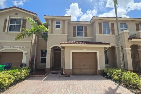 Townhouse in Sunrise, Florida 3 bedrooms, 134.43 sq.m. № 1776008 - photo 1