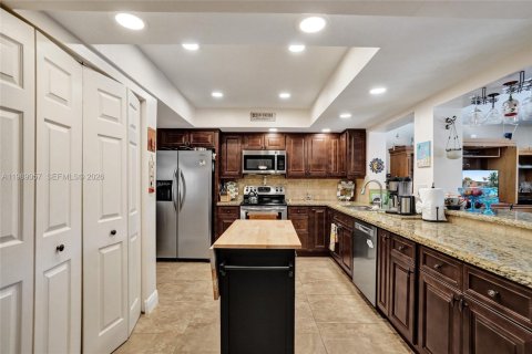 Villa ou maison à vendre à Pembroke Pines, Floride: 4 chambres, 168.34 m2 № 2053294 - photo 12