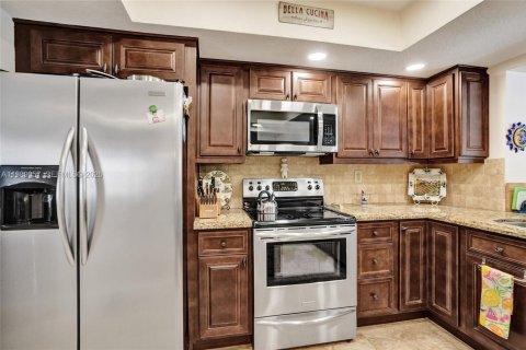 Villa ou maison à vendre à Pembroke Pines, Floride: 4 chambres, 168.34 m2 № 2053294 - photo 4