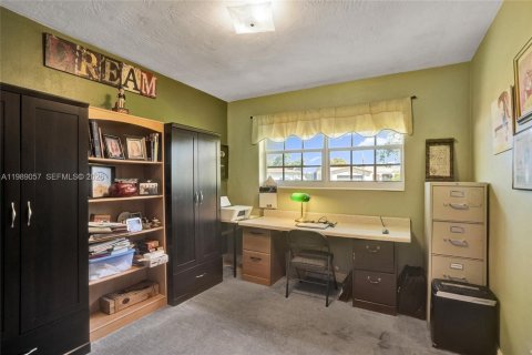 Villa ou maison à vendre à Pembroke Pines, Floride: 4 chambres, 168.34 m2 № 2053294 - photo 29