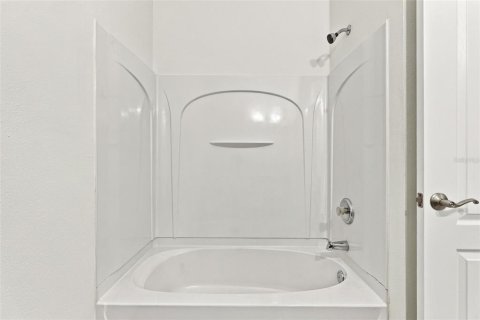 Touwnhouse à vendre à Sanford, Floride: 3 chambres, 150.87 m2 № 2433205 - photo 28