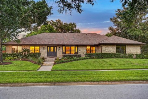 Casa en venta en Maitland, Florida, 4 dormitorios, 272.3 m2 № 2299848 - foto 2