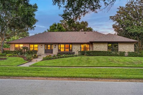 Casa en venta en Maitland, Florida, 4 dormitorios, 272.3 m2 № 2299848 - foto 3