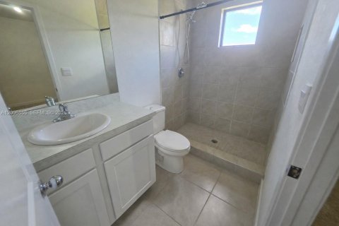 Townhouse in Florida City, Florida 3 bedrooms, 133.13 sq.m. № 2070684 - photo 10