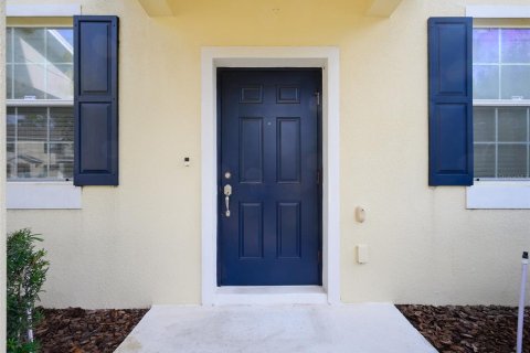 Adosado en venta en Apopka, Florida, 3 dormitorios, 148.46 m2 № 2092275 - foto 2