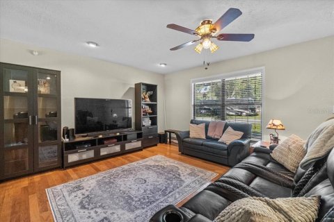 House in Plant City, Florida 3 bedrooms, 128.39 sq.m. № 1854659 - photo 7