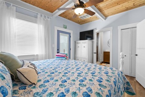 Propiedad comercial en venta en Indian Rocks Beach, Florida, 116.13 m2 № 1757209 - foto 12