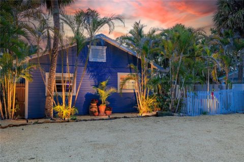 Propiedad comercial en venta en Indian Rocks Beach, Florida, 116.13 m2 № 1757209 - foto 2
