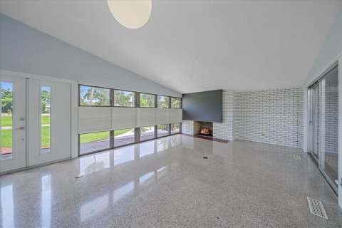 Casa en venta en Saint Petersburg, Florida, 3 dormitorios, 173.63 m2 № 1869352 - foto 5