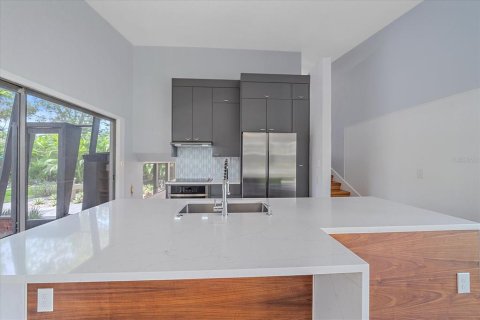 Casa en venta en Saint Petersburg, Florida, 3 dormitorios, 173.63 m2 № 1869352 - foto 10