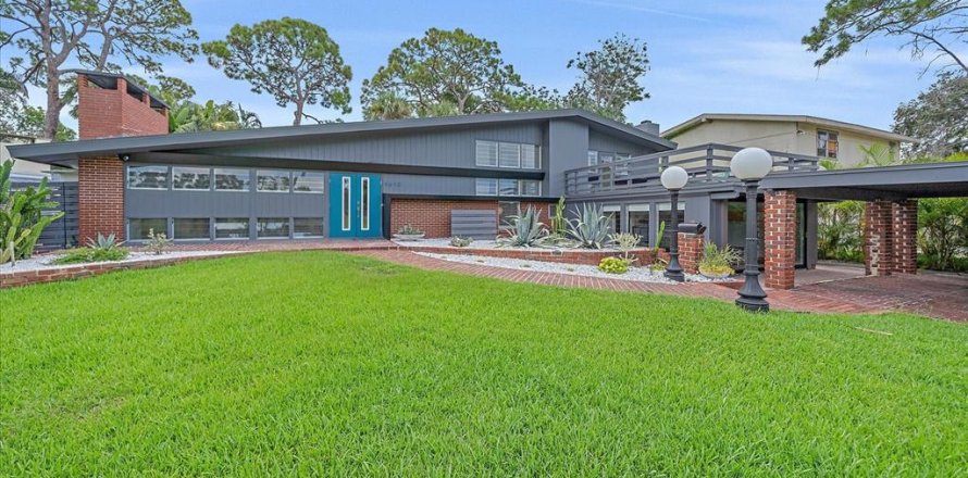 Villa ou maison à Saint Petersburg, Floride 3 chambres, 173.63 m2 № 1869352
