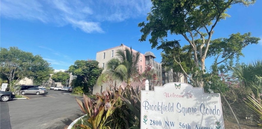 Condo in Lauderhill, Florida, 1 bedroom  № 1991382