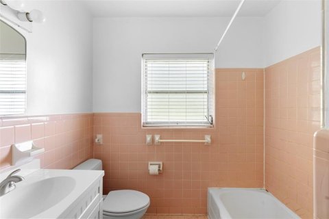 Villa ou maison à louer à DeLand, Floride: 3 chambres, 132.29 m2 № 1832757 - photo 4