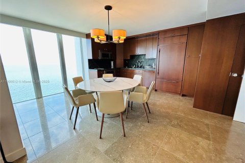 Снять в аренду кондоминиум в Ки-Бискейн, Флорида 2 спальни, 174.19м2, № 1963772 - фото 5