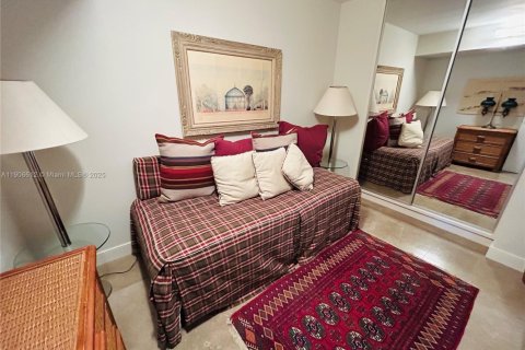 Снять в аренду кондоминиум в Ки-Бискейн, Флорида 2 спальни, 174.19м2, № 1963772 - фото 12