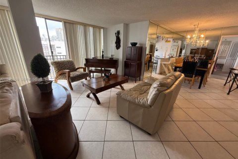 Copropriété à vendre à Sunny Isles Beach, Floride: 2 chambres, 114.27 m2 № 2037833 - photo 24