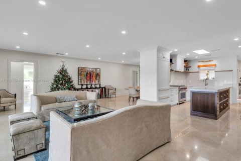 House in Miami Lakes, Florida 4 bedrooms, 335.47 sq.m. № 1465898 - photo 29