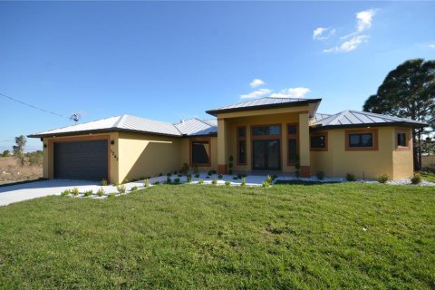 Купить виллу или дом в Лихай-Эйкерс, Флорида 7 комнат, 172.24м2, № 2142428 - фото 5