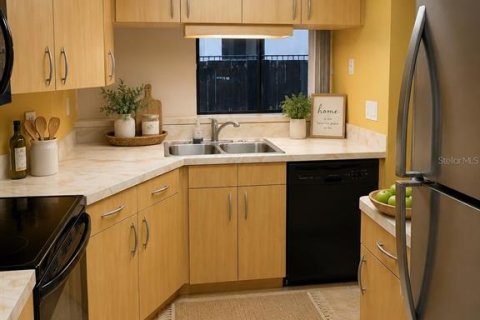 Condo in Tampa, Florida, 2 bedrooms № 2403664 - photo 3