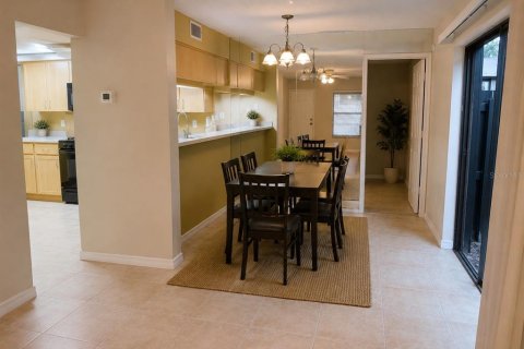 Condo in Tampa, Florida, 2 bedrooms № 2403664 - photo 5