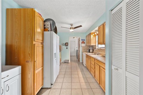 House in Ocala, Florida 3 bedrooms, 107.86 sq.m. № 1904414 - photo 5