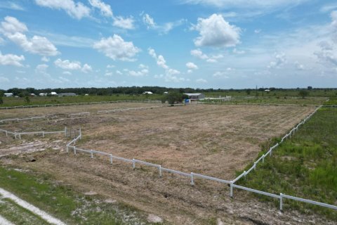 Commercial property in Okeechobee, Florida № 2177187 - photo 4