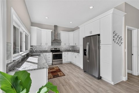 Villa ou maison à vendre à Zephyrhills, Floride: 2 chambres, 144.18 m2 № 2437140 - photo 13