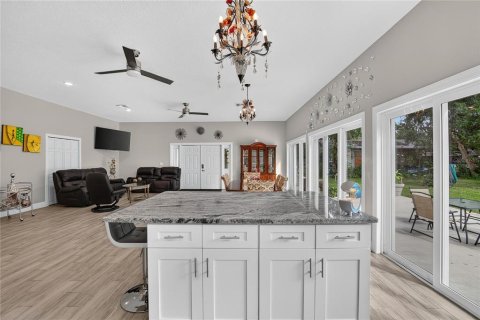 Villa ou maison à vendre à Zephyrhills, Floride: 2 chambres, 144.18 m2 № 2437140 - photo 16