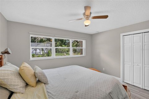 Villa ou maison à vendre à Zephyrhills, Floride: 2 chambres, 144.18 m2 № 2437140 - photo 20